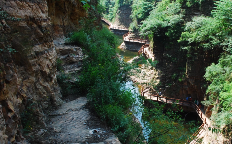 洛阳市青要山景区