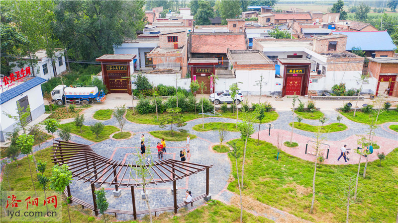 洛宁县祁家沟村:山村建起小游园 环境改善惠民生