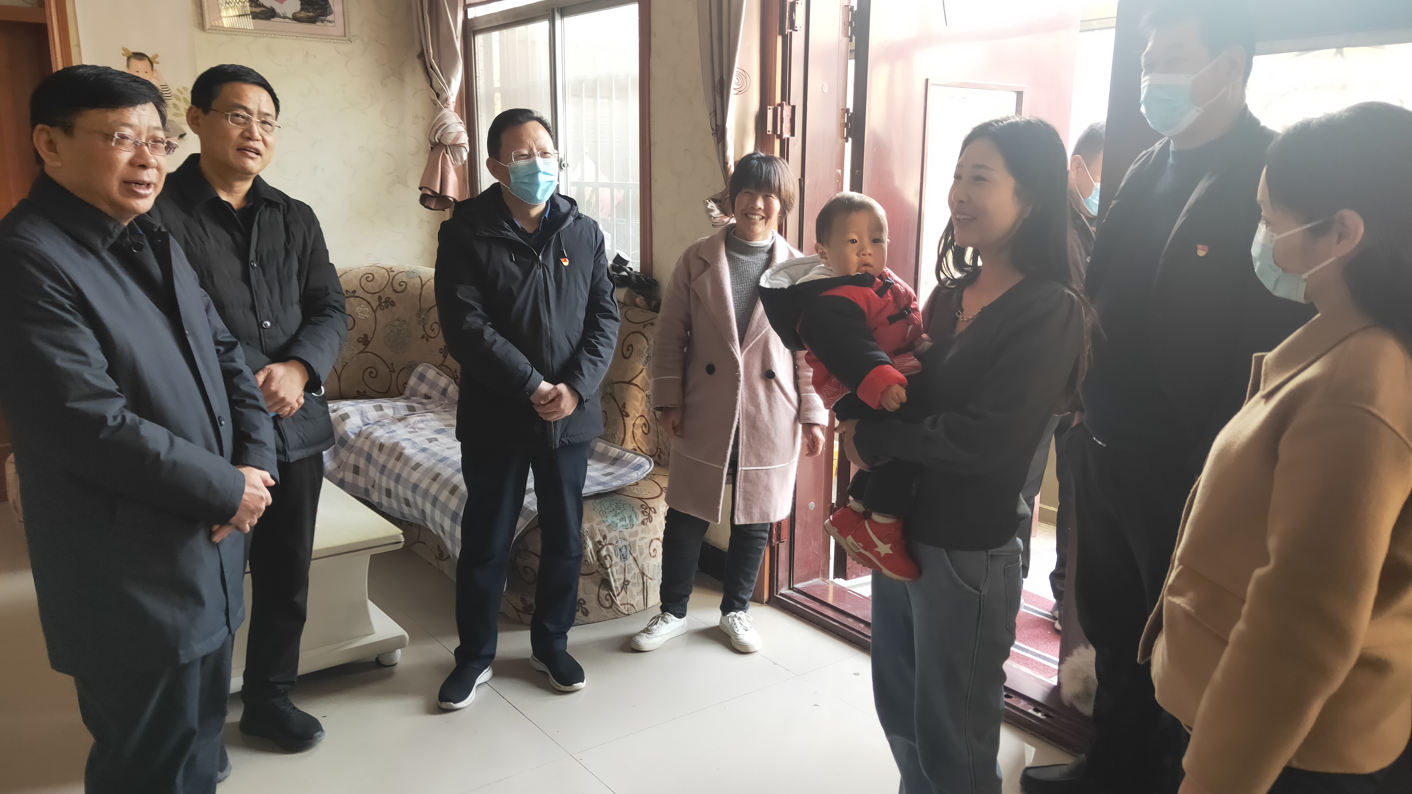 2月3日,原阳县领导高伟,林庆立,明靖奇,张如继,李志华,徐延臣一行开展